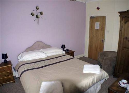 The Salhouse Lodge Hotel Wroxham Esterno foto
